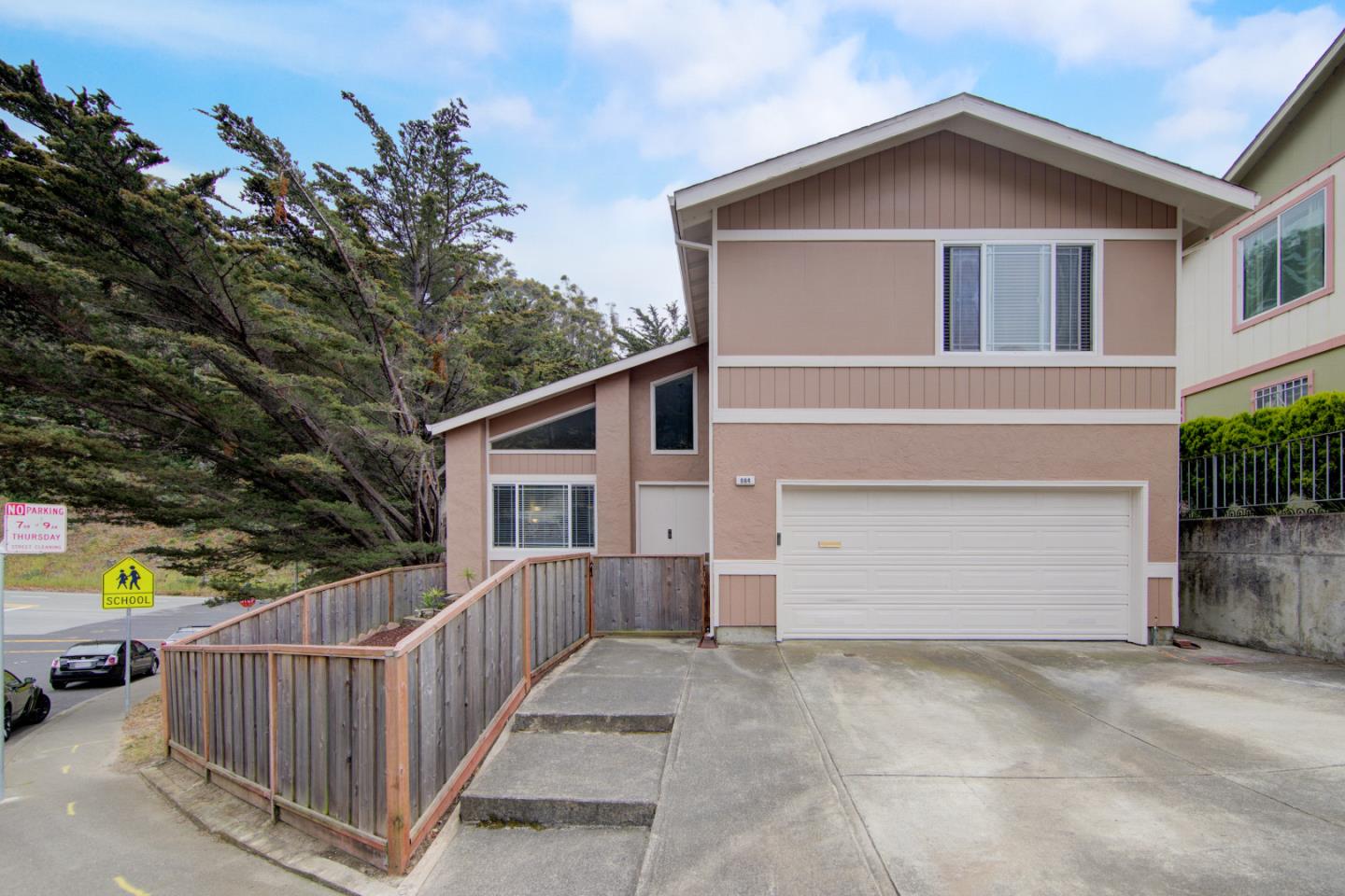 Detail Gallery Image 1 of 1 For 664 Price St, Daly City,  CA 94014 - 4 Beds | 2/1 Baths