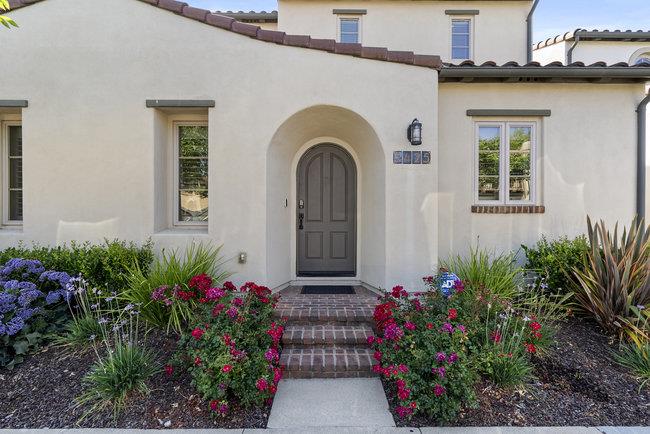 Detail Gallery Image 1 of 1 For 1425 Dahlia Loop, San Jose,  CA 95126 - 3 Beds | 2/1 Baths