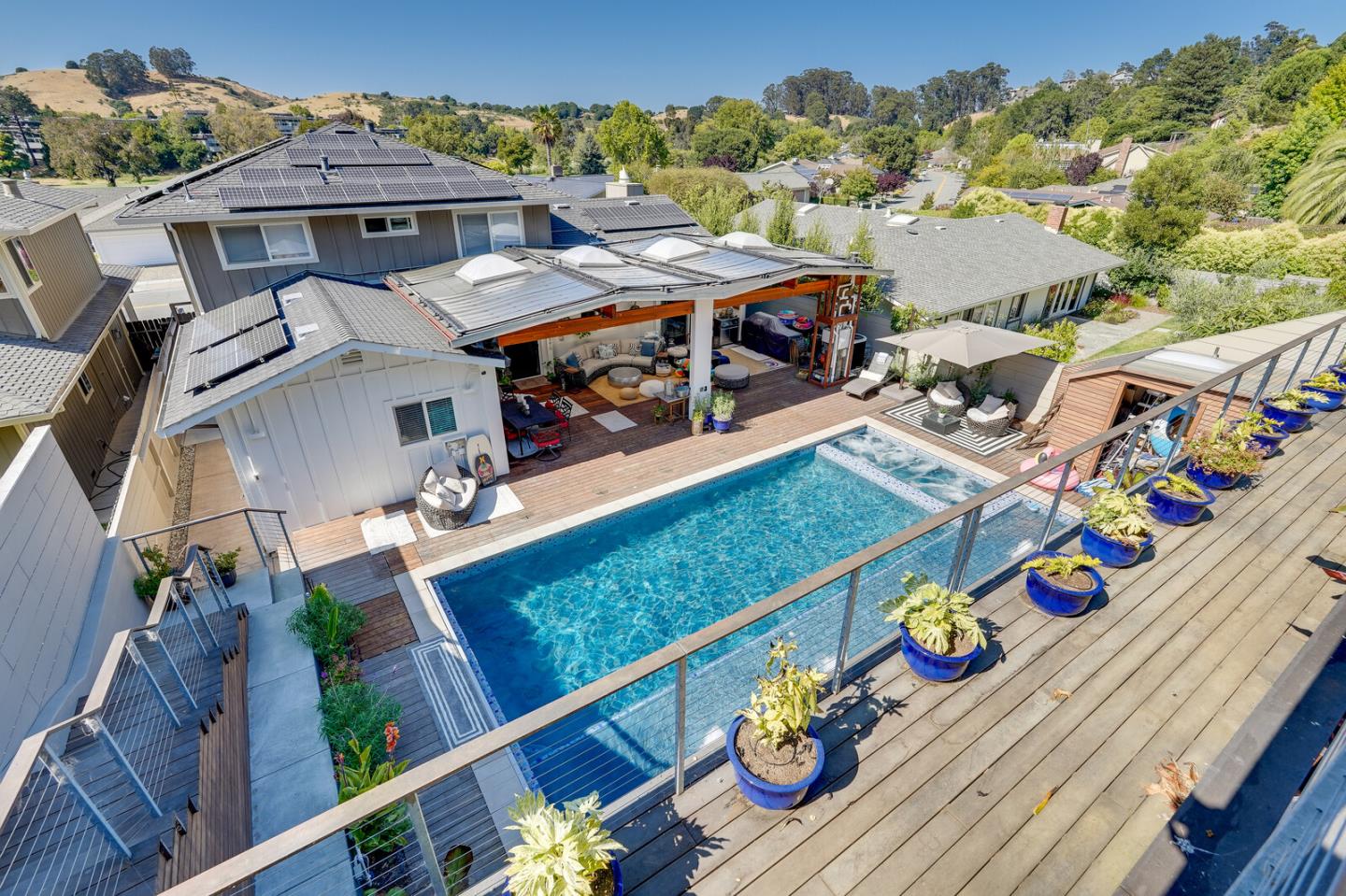 Detail Gallery Image 21 of 24 For 352 Riviera Dr, San Rafael,  CA 94901 - 4 Beds | 3 Baths
