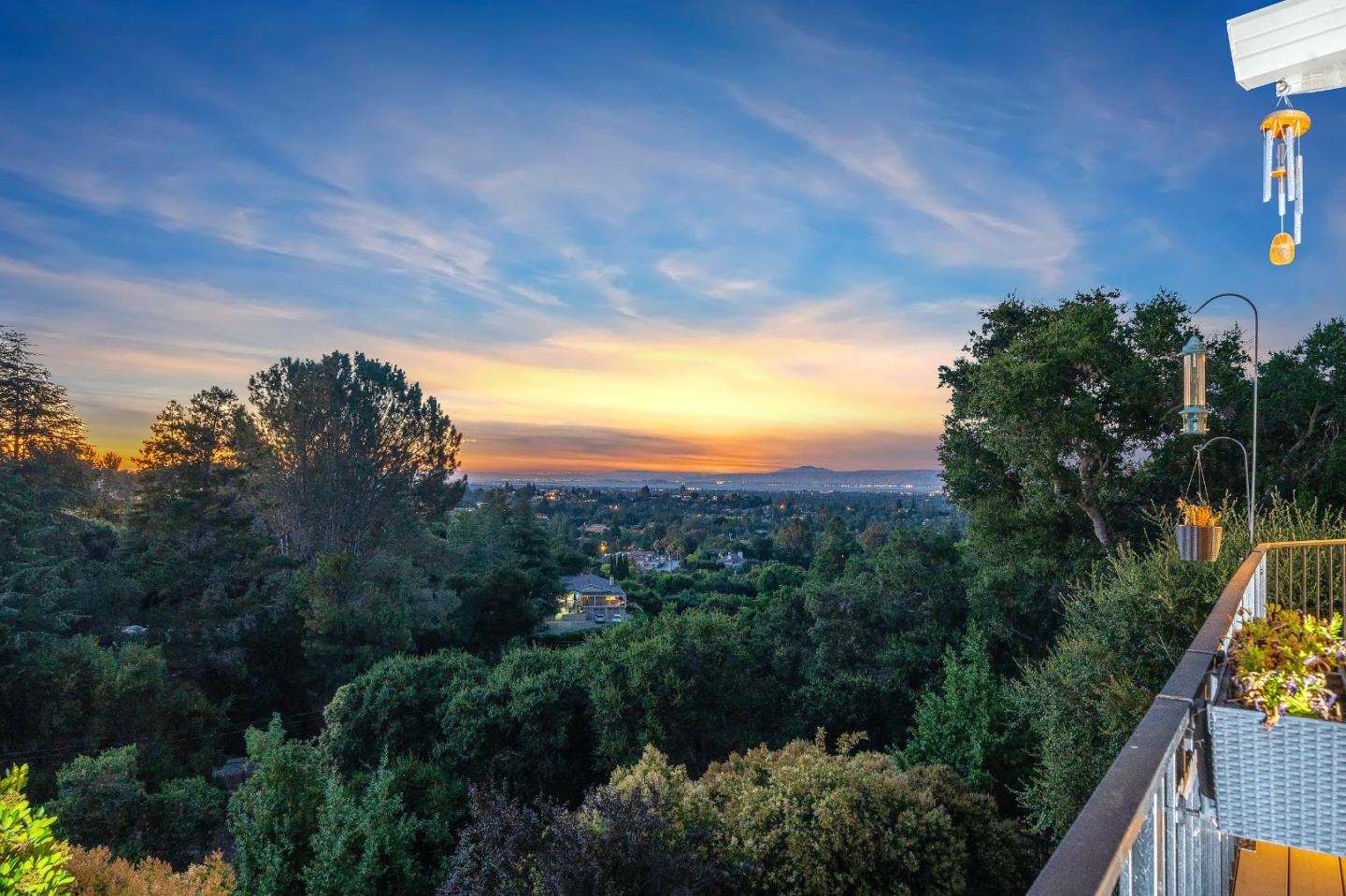 Detail Gallery Image 1 of 1 For 12181 Winton Way, Los Altos Hills,  CA 94024 - 4 Beds | 3 Baths