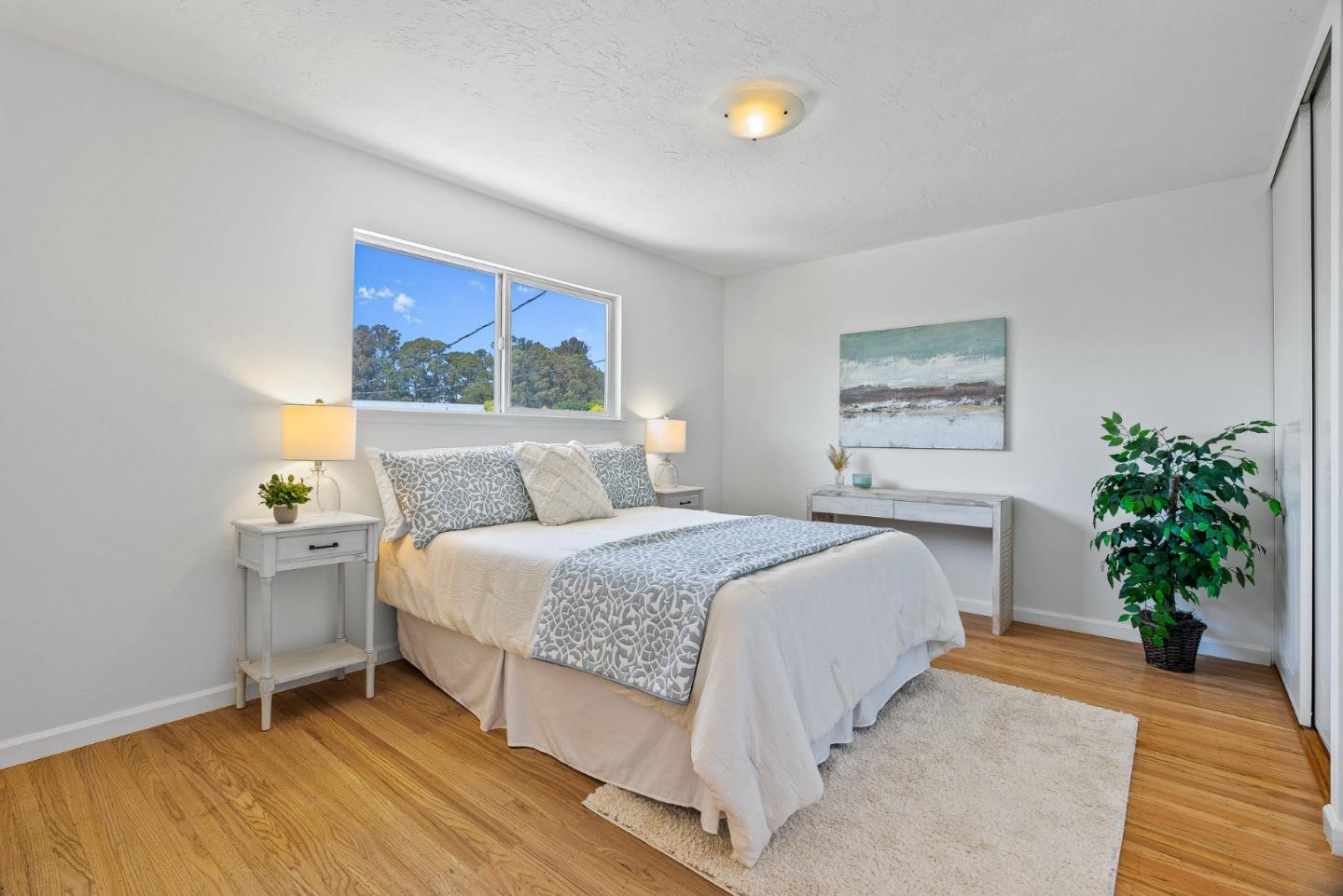 Detail Gallery Image 21 of 59 For 829 Monterey Ave, Capitola,  CA 95010 - 5 Beds | 2/1 Baths