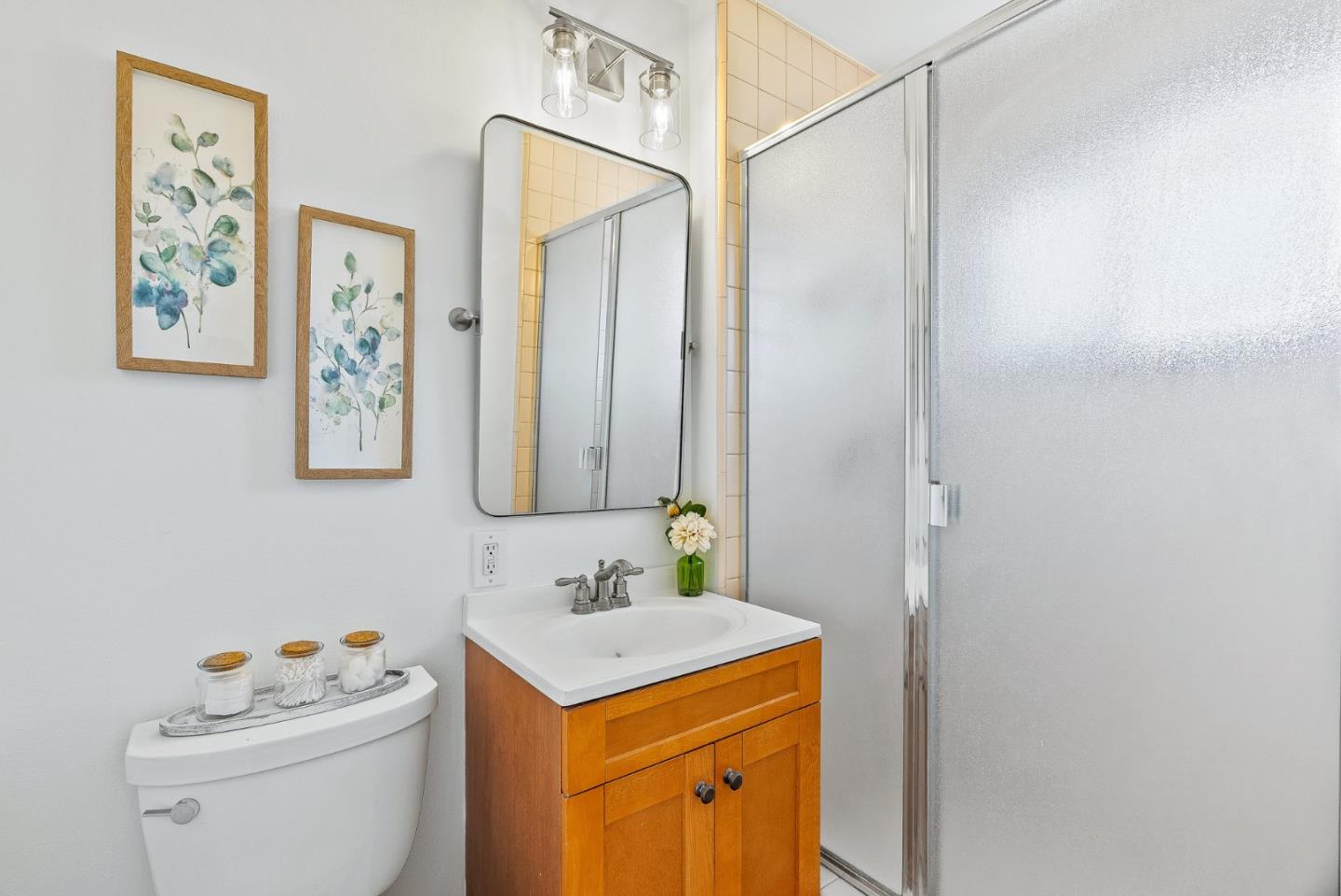 Detail Gallery Image 22 of 59 For 829 Monterey Ave, Capitola,  CA 95010 - 5 Beds | 2/1 Baths
