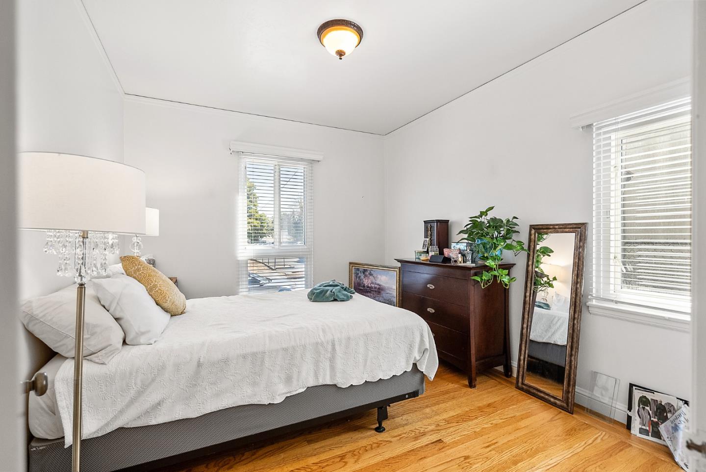 Detail Gallery Image 36 of 54 For 1217 Capuchino Ave, Burlingame,  CA 94010 - – Beds | – Baths