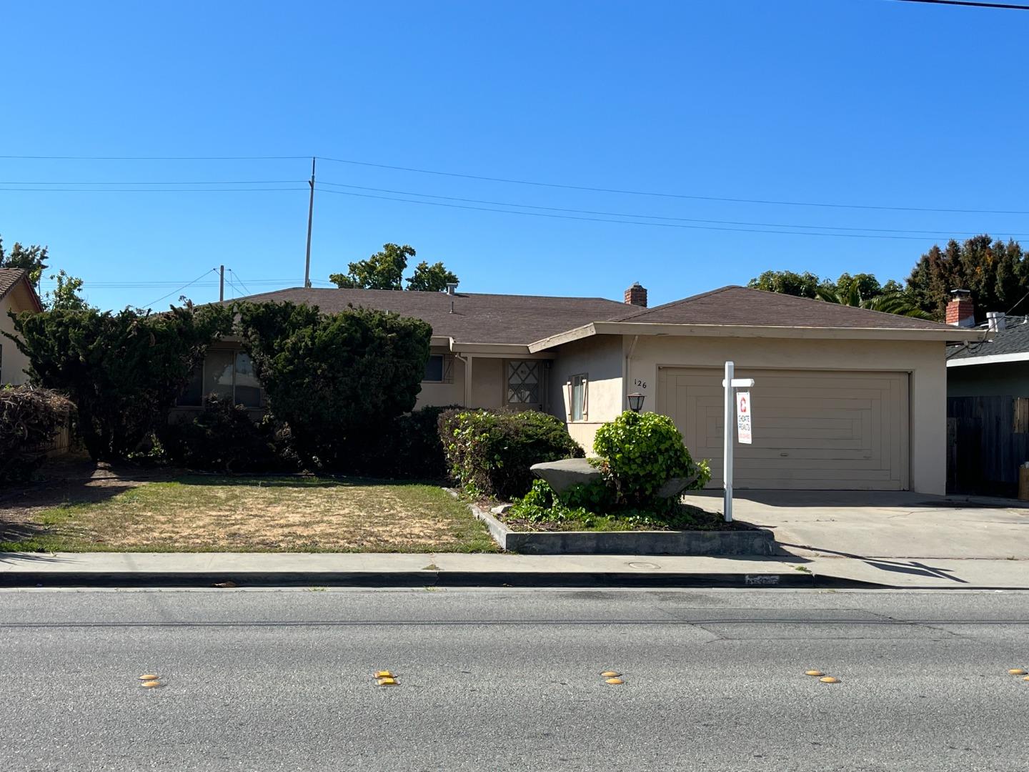 Detail Gallery Image 1 of 1 For 126 Alta Vista Ave, Watsonville,  CA 95076 - 3 Beds | 2 Baths