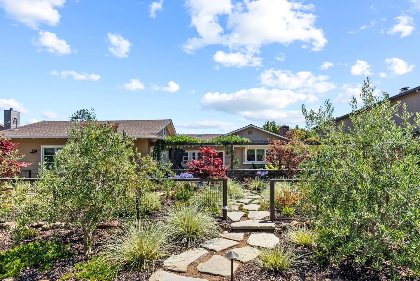 Detail Gallery Image 1 of 1 For 406 Arboleda Dr, Los Altos,  CA 94024 - 4 Beds | 3 Baths