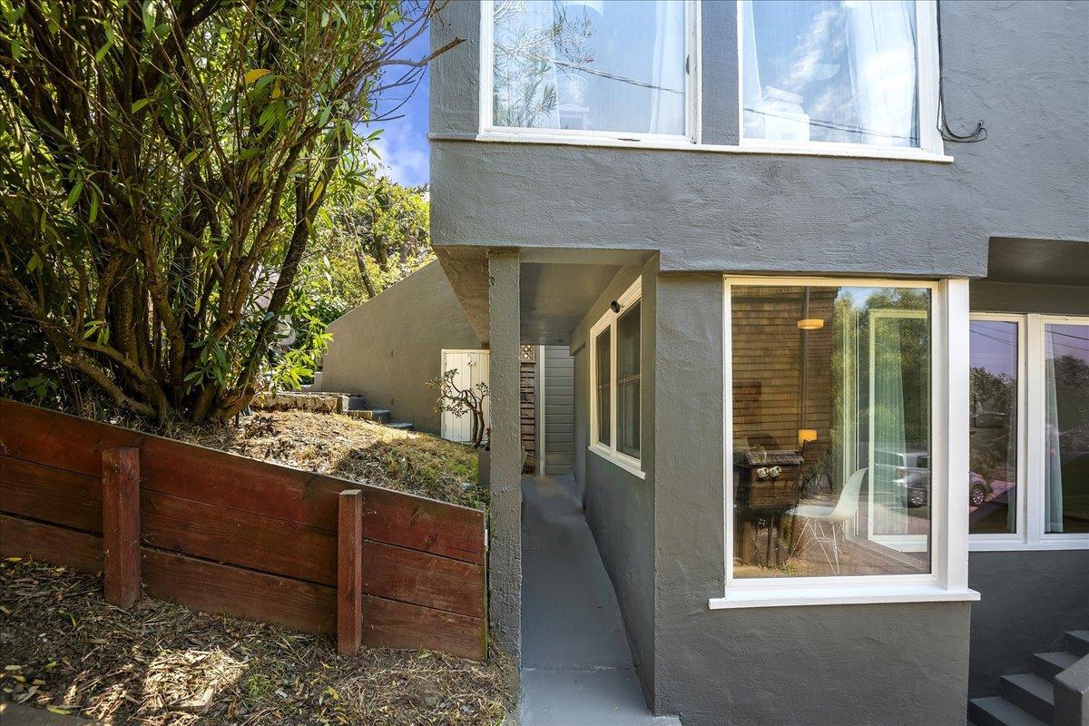 Detail Gallery Image 14 of 86 For 507 Easterby St, Sausalito,  CA 94965 - 5 Beds | 4 Baths