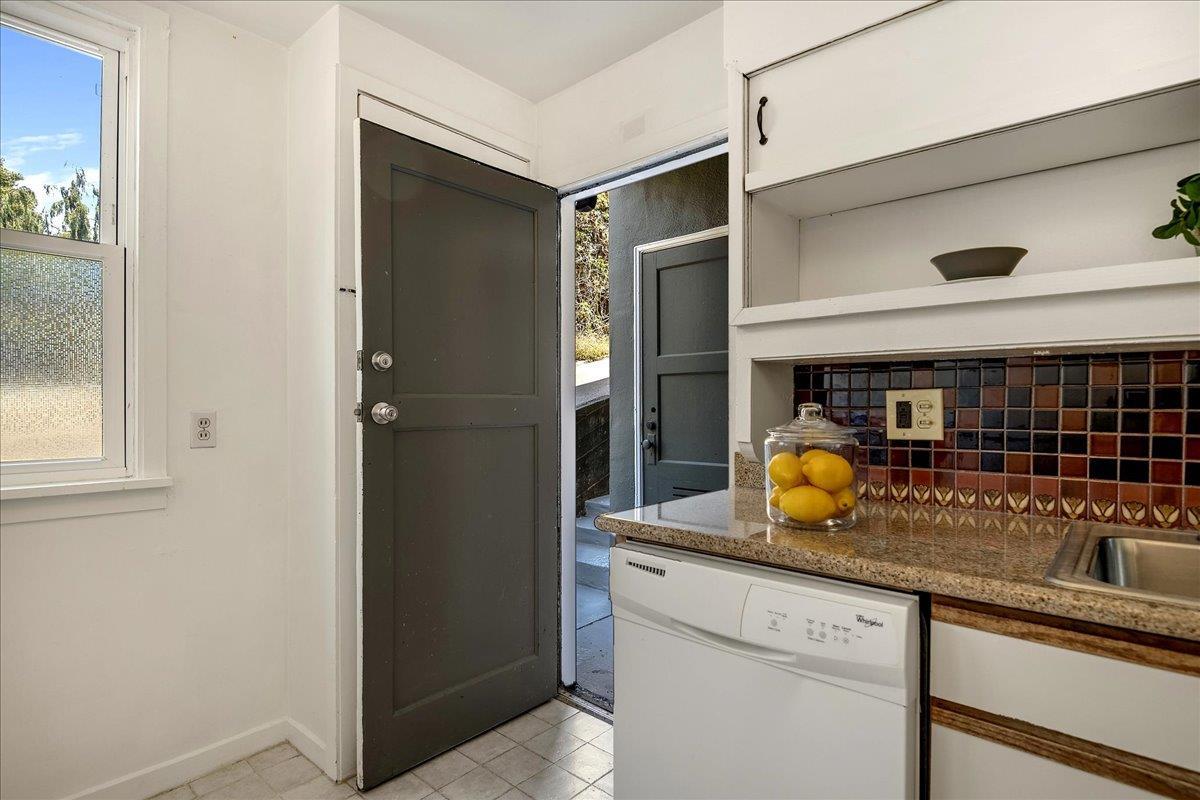 Detail Gallery Image 22 of 86 For 507 Easterby St, Sausalito,  CA 94965 - 5 Beds | 4 Baths