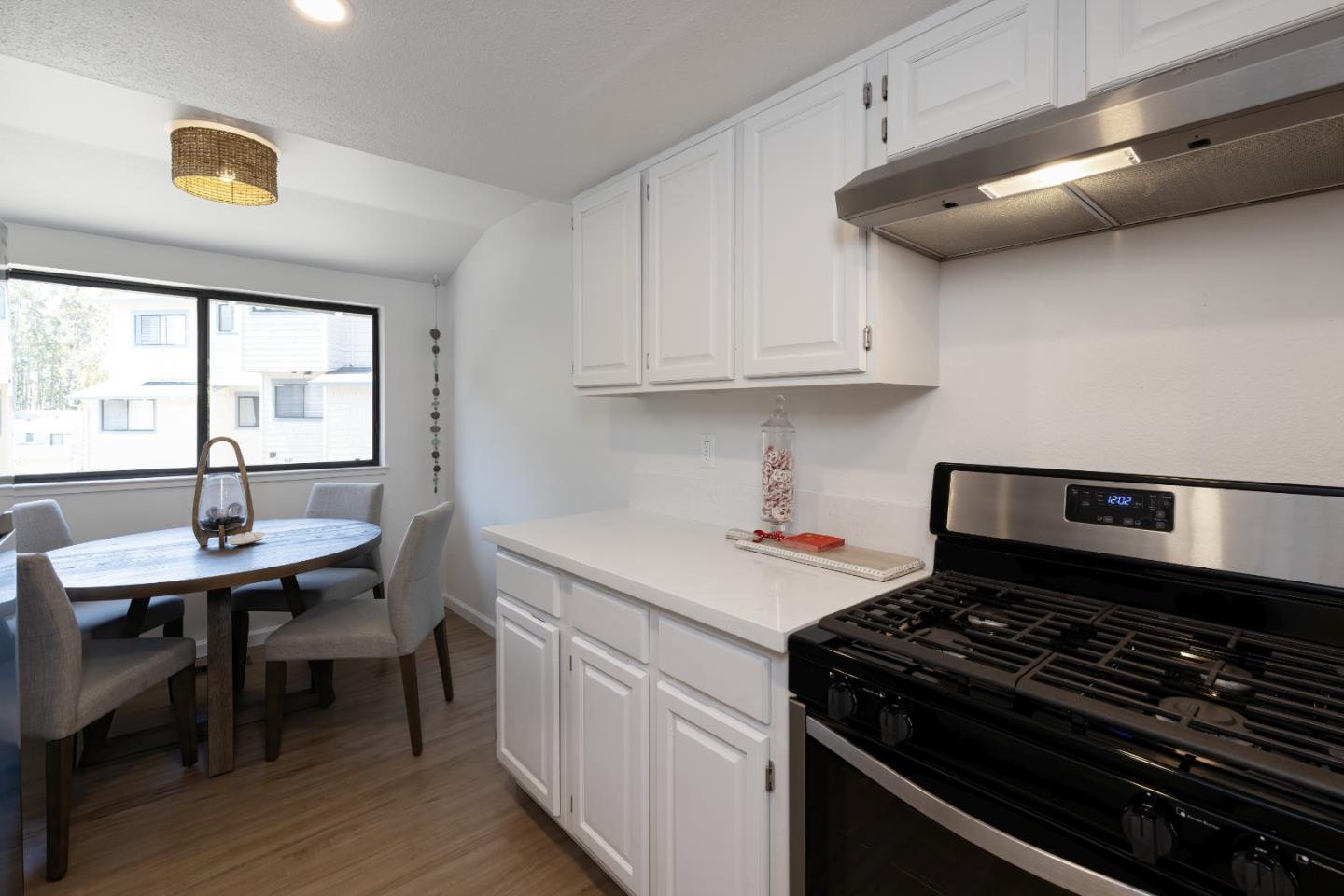 Detail Gallery Image 15 of 36 For 1113 via Tornasol, Aptos,  CA 95003 - 2 Beds | 2 Baths
