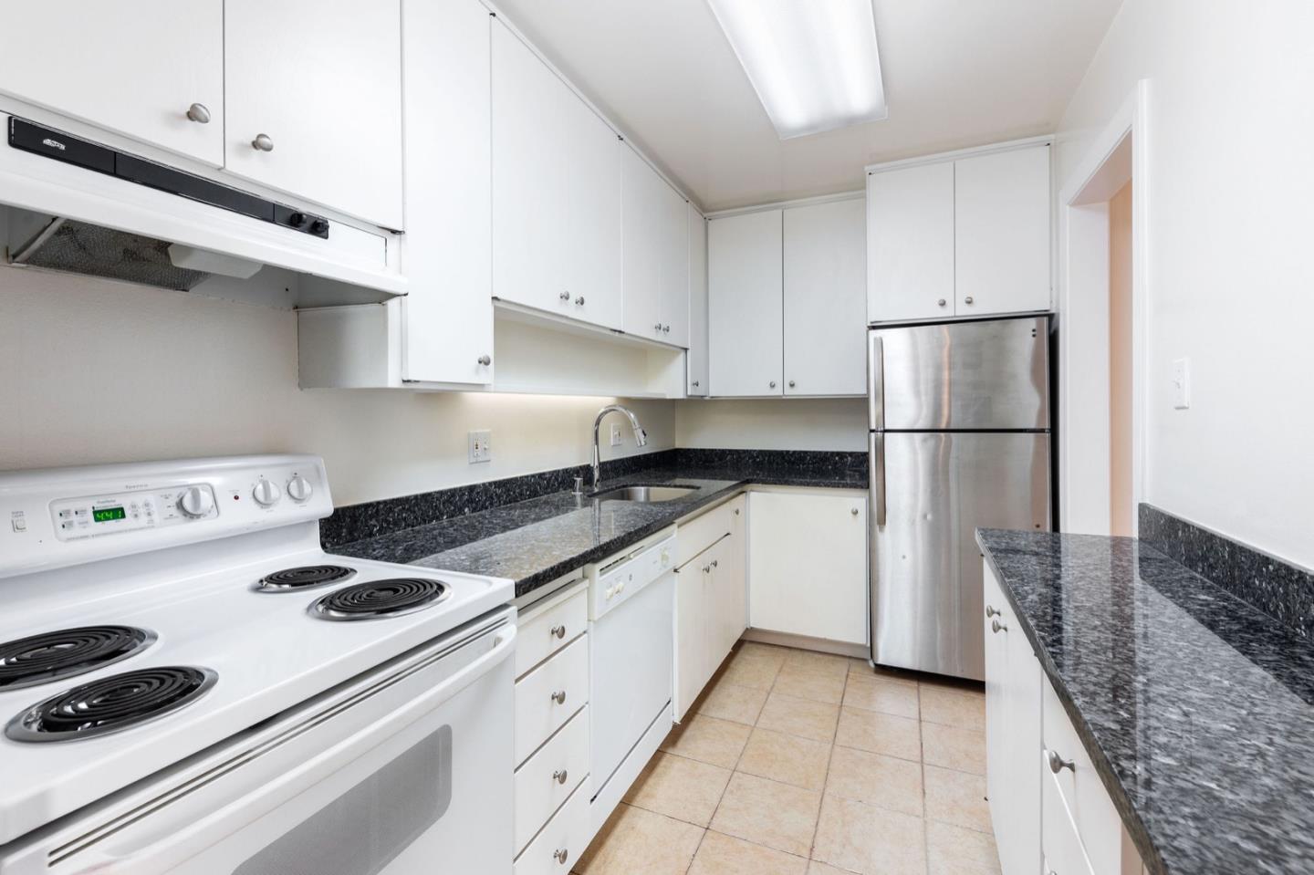 Detail Gallery Image 15 of 39 For 820 N Delaware St #215,  San Mateo,  CA 94401 - 1 Beds | 1 Baths