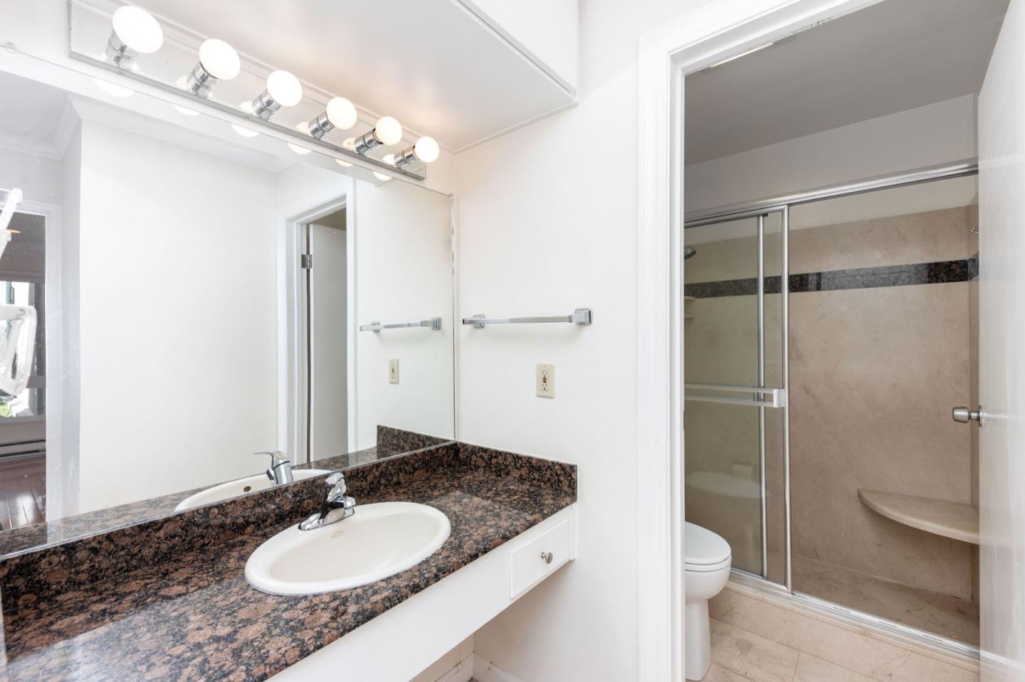 Detail Gallery Image 16 of 39 For 820 N Delaware St #215,  San Mateo,  CA 94401 - 1 Beds | 1 Baths