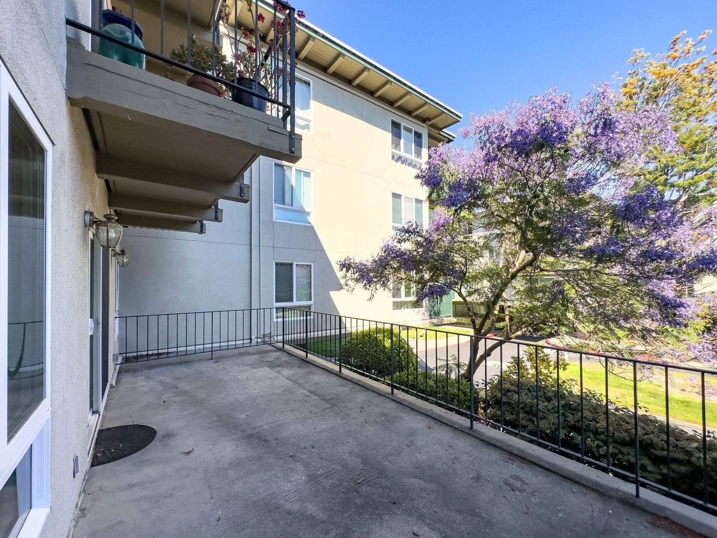 Detail Gallery Image 18 of 39 For 820 N Delaware St #215,  San Mateo,  CA 94401 - 1 Beds | 1 Baths