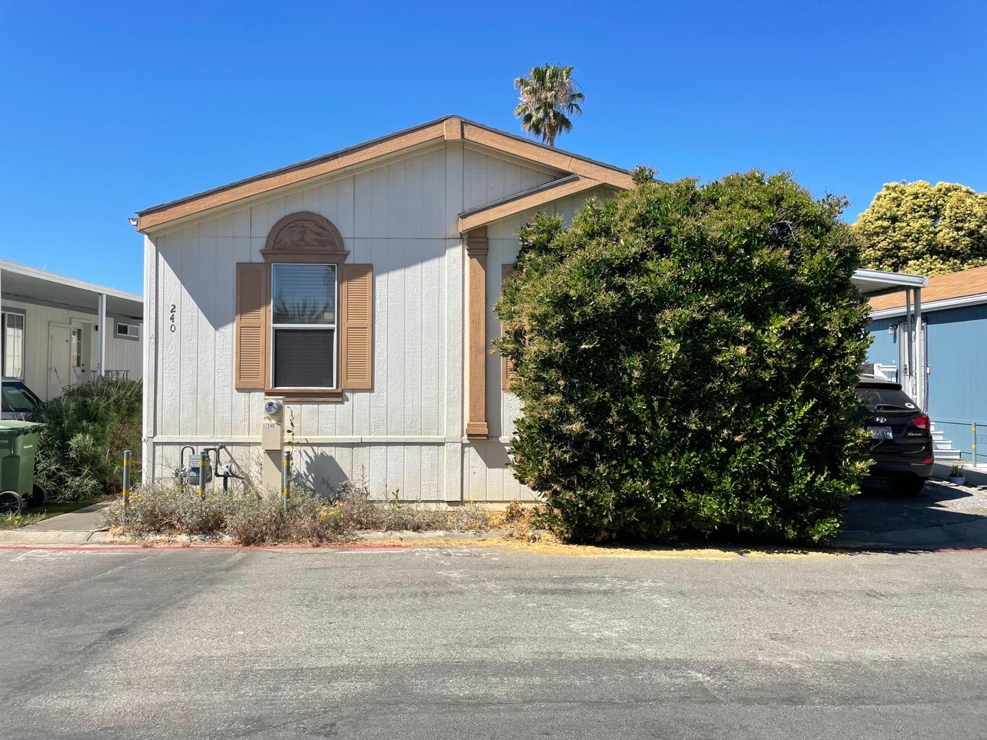 Detail Gallery Image 1 of 1 For 200 Ford Rd #240,  San Jose,  CA 95138 - 5 Beds | 2 Baths