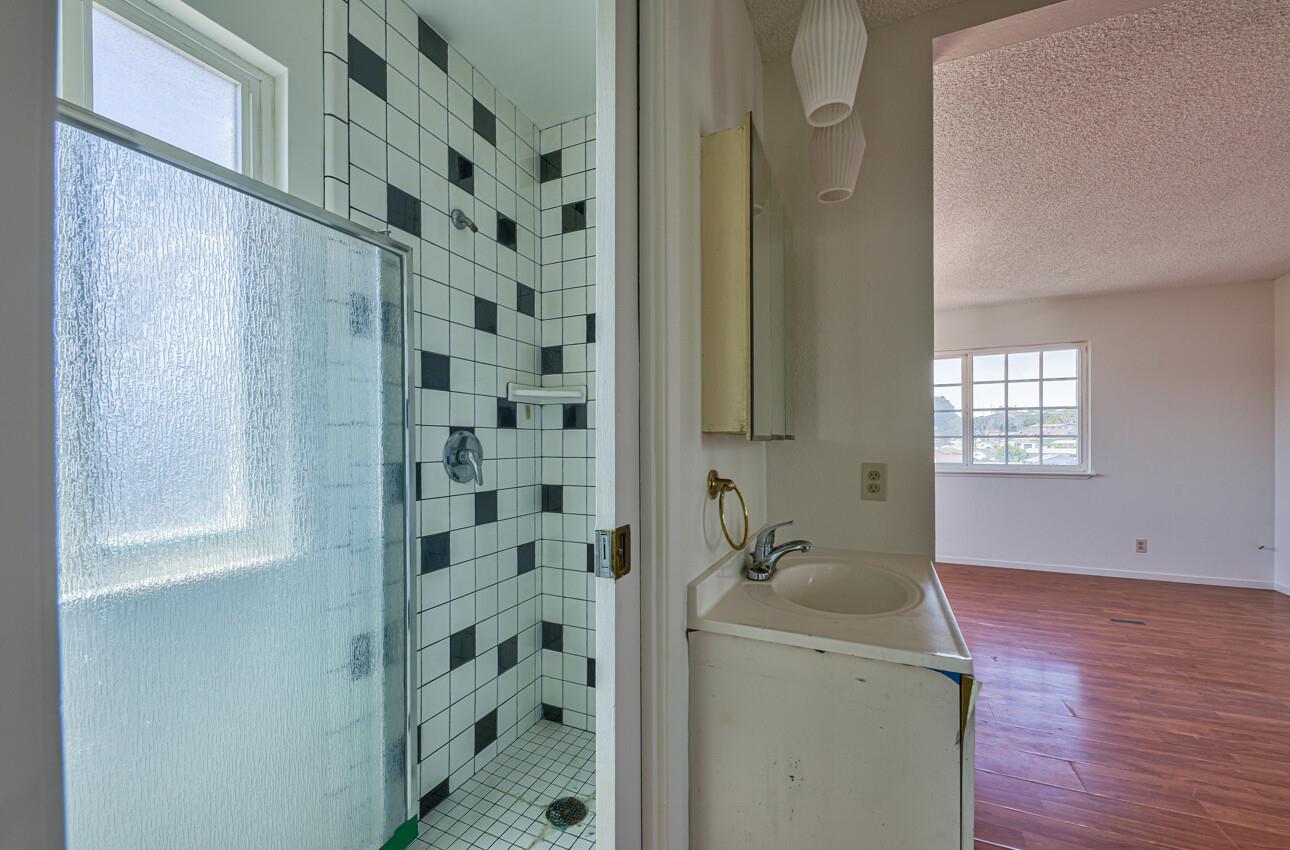 Detail Gallery Image 27 of 41 For 1661 Mescal Ct, Seaside,  CA 93955 - 4 Beds | 2/1 Baths