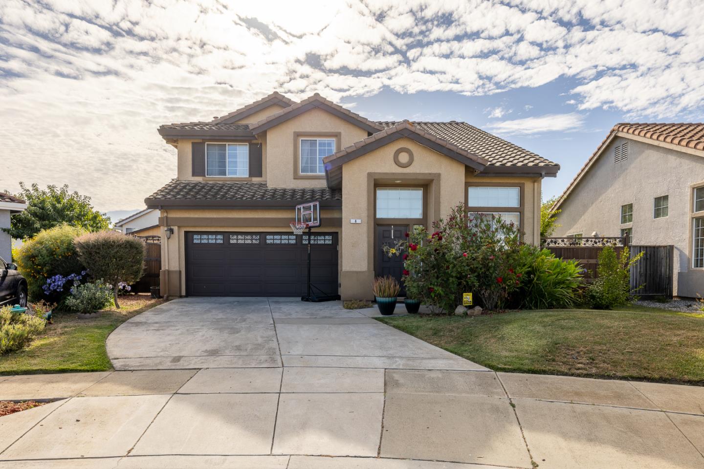 Detail Gallery Image 1 of 1 For 6 Cabernet Cir, Salinas,  CA 93906 - 3 Beds | 2/1 Baths