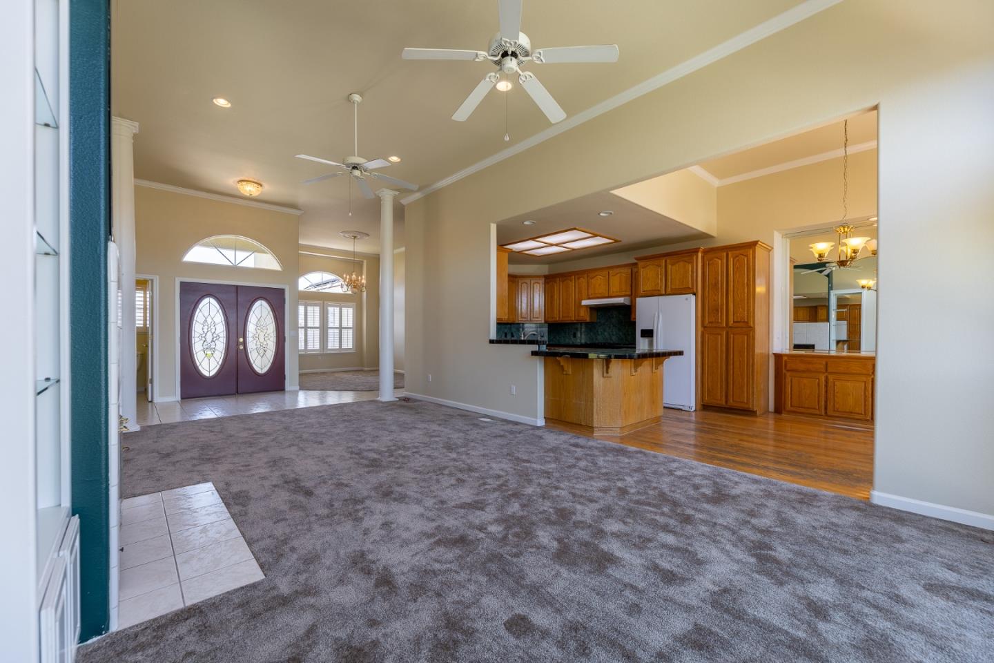 Detail Gallery Image 10 of 32 For 1492 Windsor Ct, Hollister,  CA 95023 - 3 Beds | 2/1 Baths