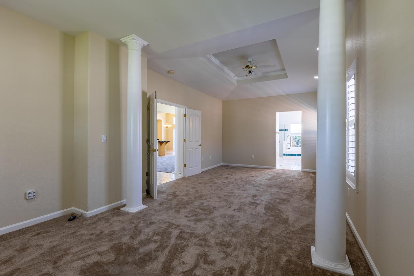 Detail Gallery Image 18 of 32 For 1492 Windsor Ct, Hollister,  CA 95023 - 3 Beds | 2/1 Baths
