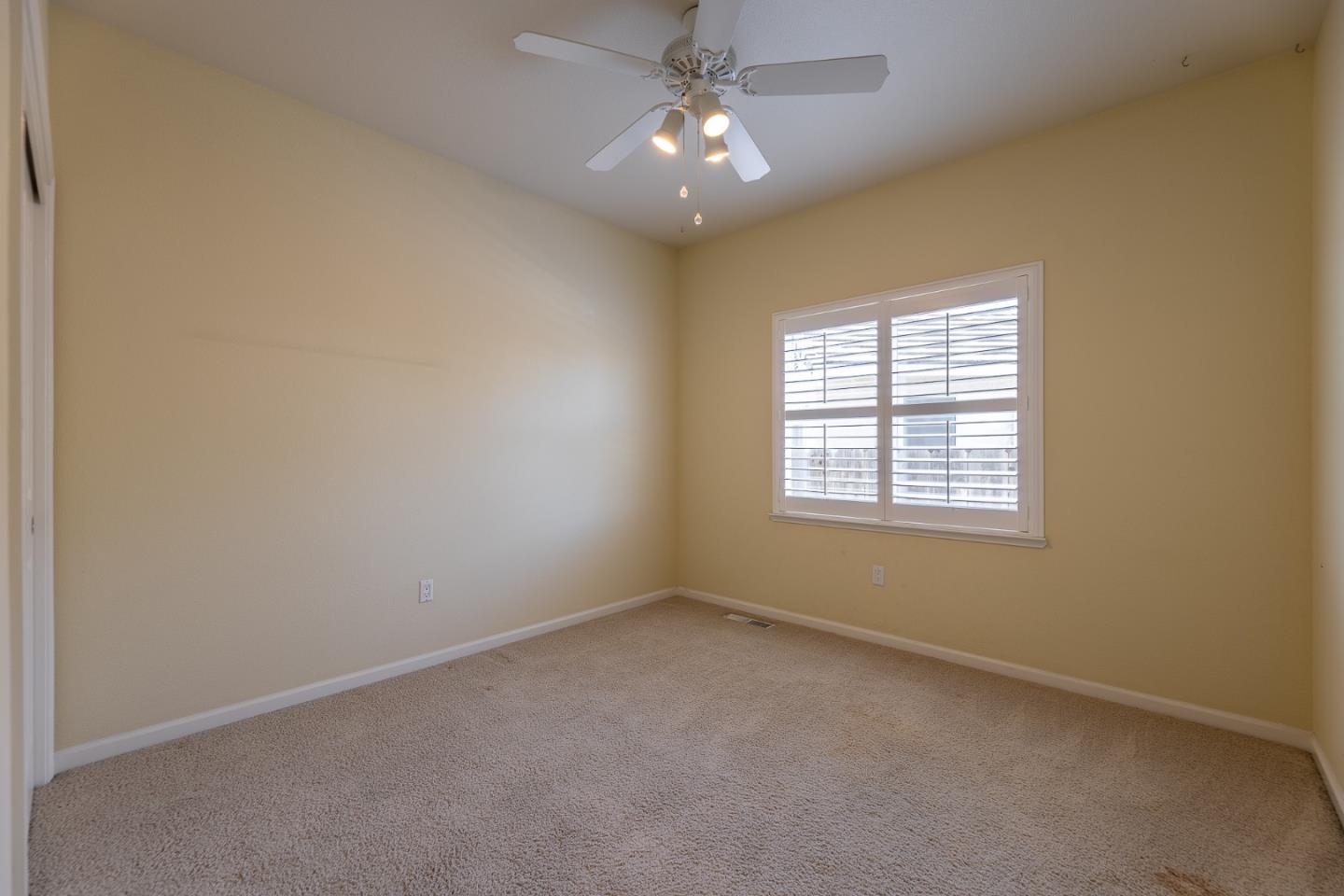 Detail Gallery Image 26 of 32 For 1492 Windsor Ct, Hollister,  CA 95023 - 3 Beds | 2/1 Baths