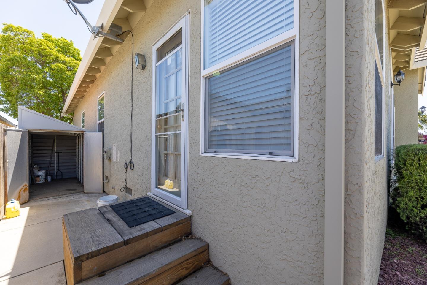 Detail Gallery Image 29 of 32 For 1492 Windsor Ct, Hollister,  CA 95023 - 3 Beds | 2/1 Baths