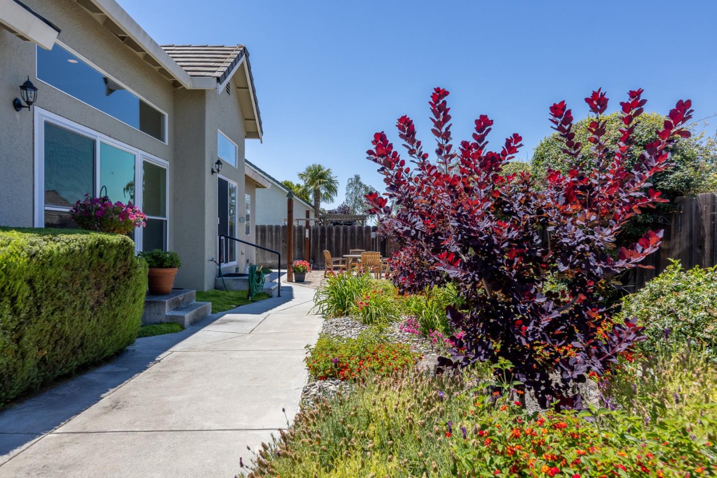 Detail Gallery Image 30 of 32 For 1492 Windsor Ct, Hollister,  CA 95023 - 3 Beds | 2/1 Baths