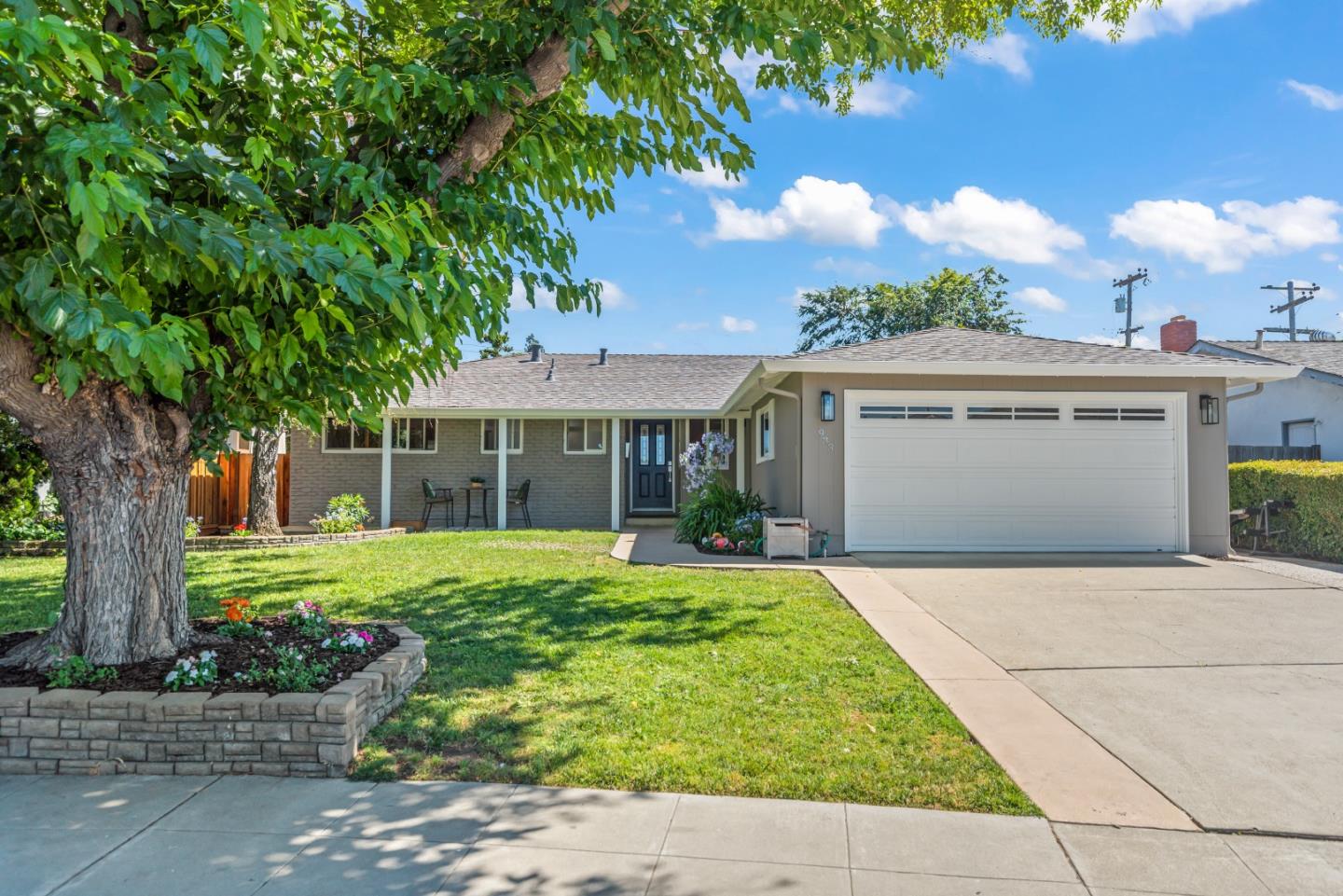 Detail Gallery Image 1 of 1 For 933 Teal Dr, Santa Clara,  CA 95051 - 3 Beds | 2 Baths