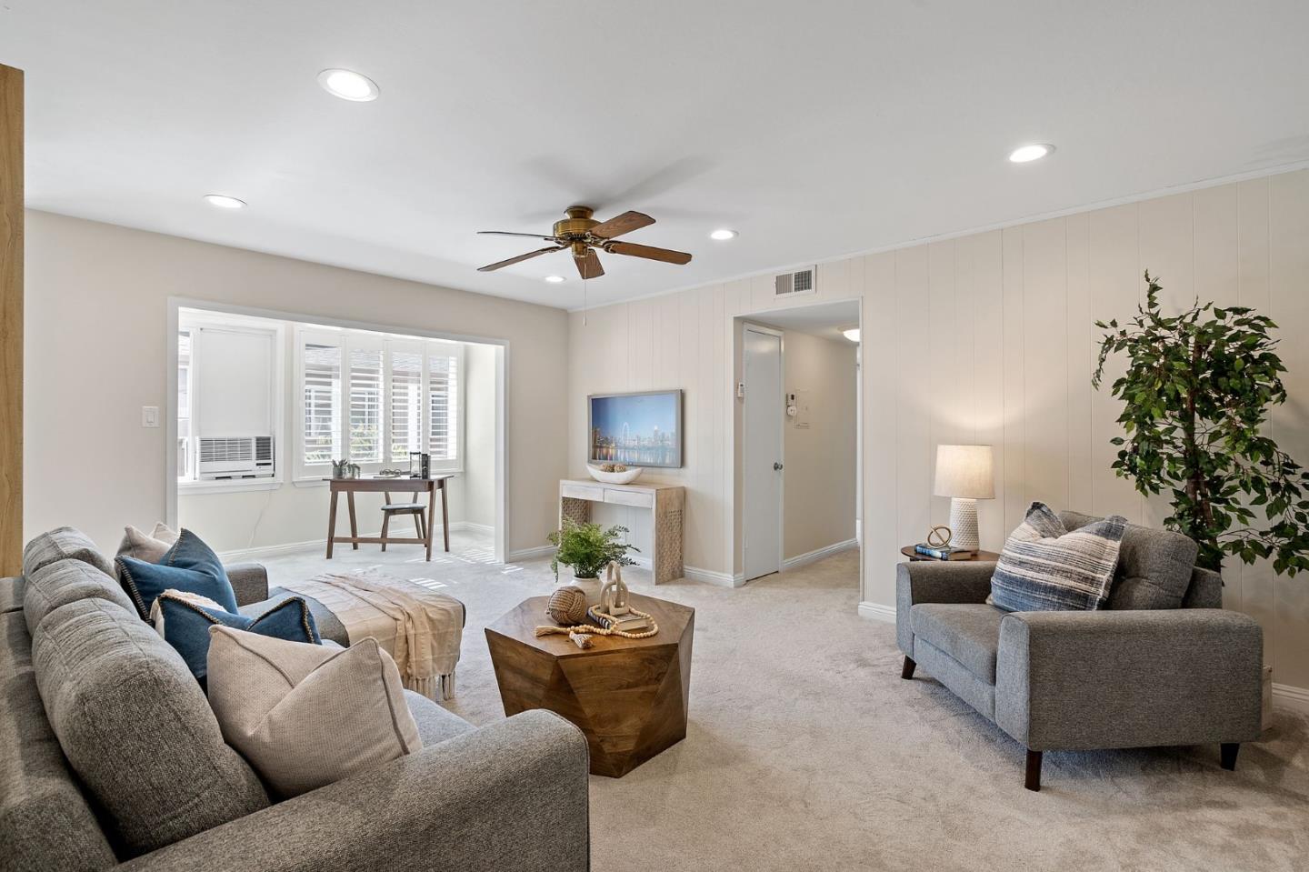 Detail Gallery Image 1 of 1 For 1359 Phelps Ave #8,  San Jose,  CA 95117 - 3 Beds | 2 Baths