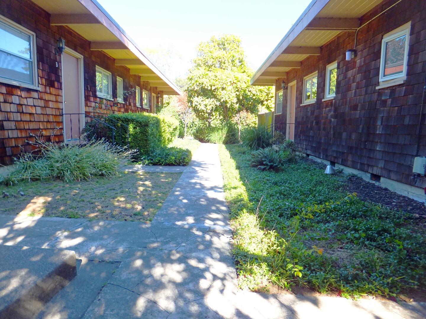 Detail Gallery Image 2 of 26 For 35 Valley Rd, Mill Valley,  CA 94941 - – Beds | – Baths