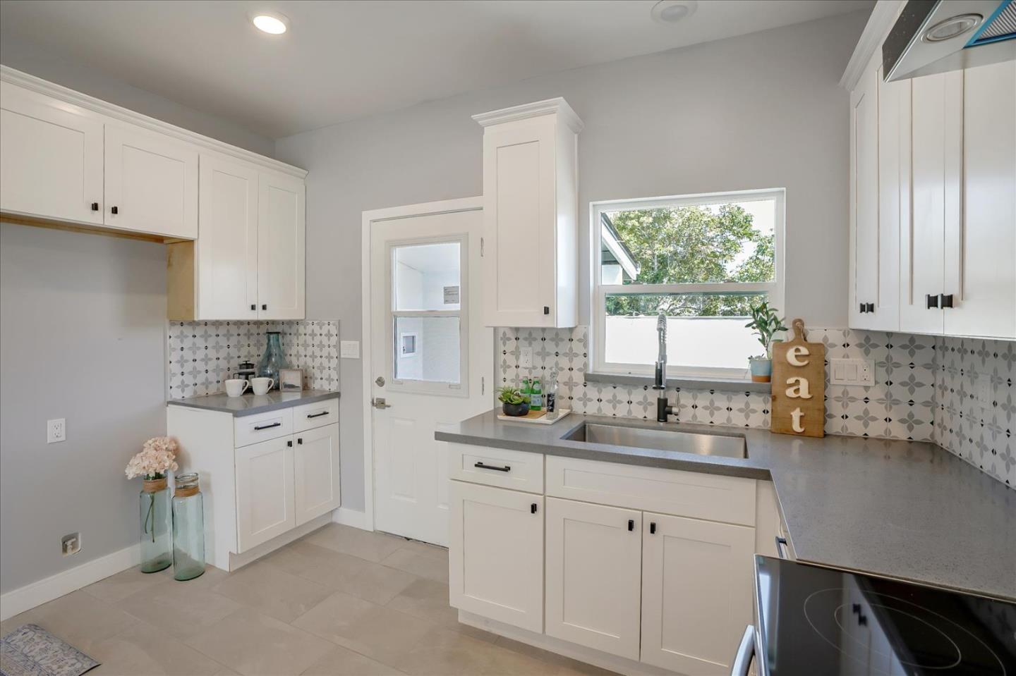 Detail Gallery Image 34 of 53 For 207 E San Luis St, Salinas,  CA 93901 - 2 Beds | 1 Baths