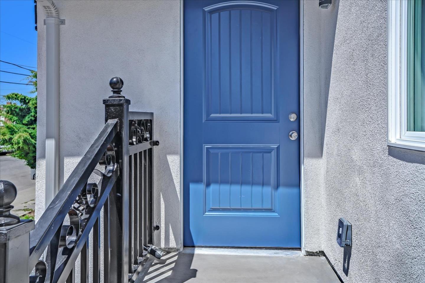 Detail Gallery Image 5 of 53 For 207 E San Luis St, Salinas,  CA 93901 - 2 Beds | 1 Baths
