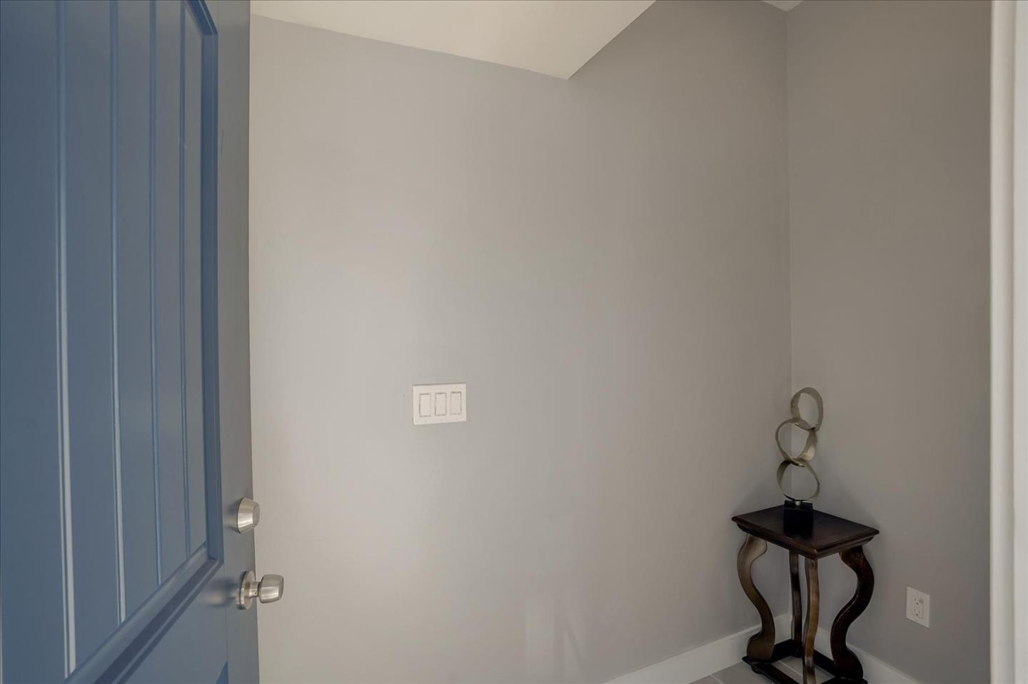 Detail Gallery Image 8 of 53 For 207 E San Luis St, Salinas,  CA 93901 - 2 Beds | 1 Baths