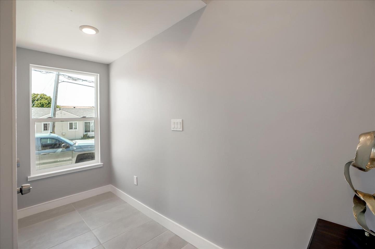 Detail Gallery Image 9 of 53 For 207 E San Luis St, Salinas,  CA 93901 - 2 Beds | 1 Baths