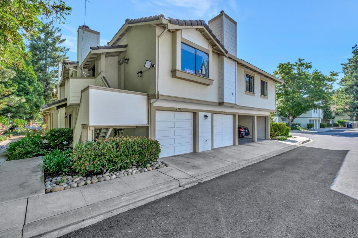 Detail Gallery Image 1 of 1 For 34730 Fairchild Cmn, Fremont,  CA 94555 - 2 Beds | 2 Baths