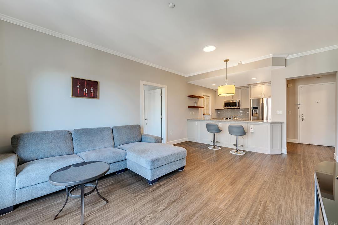 Detail Gallery Image 2 of 27 For 585 9th St #407,  Oakland,  CA 94607 - 2 Beds | 2 Baths