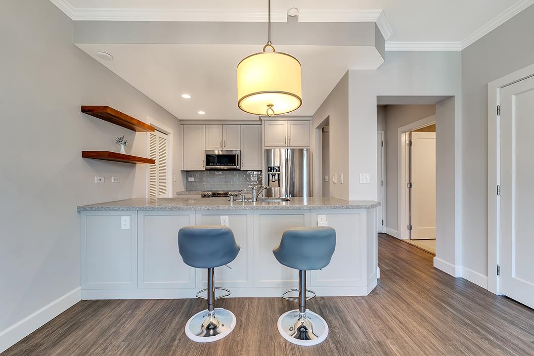 Detail Gallery Image 4 of 27 For 585 9th St #407,  Oakland,  CA 94607 - 2 Beds | 2 Baths