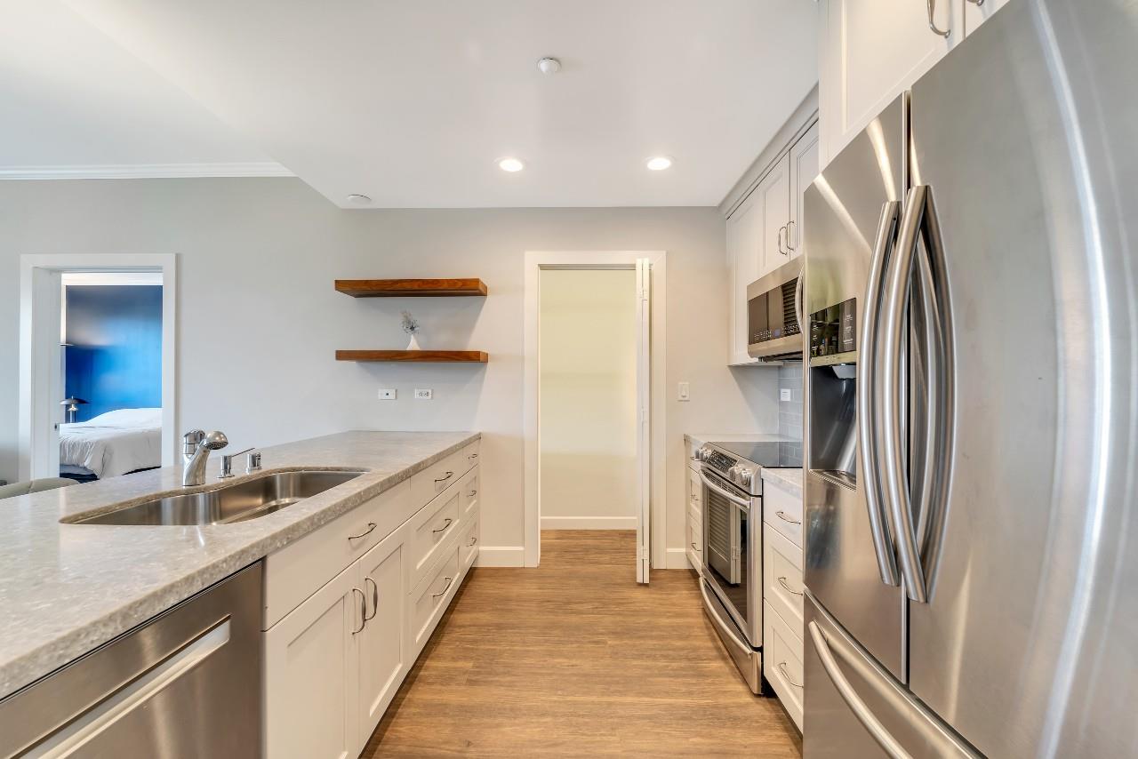 Detail Gallery Image 5 of 27 For 585 9th St #407,  Oakland,  CA 94607 - 2 Beds | 2 Baths