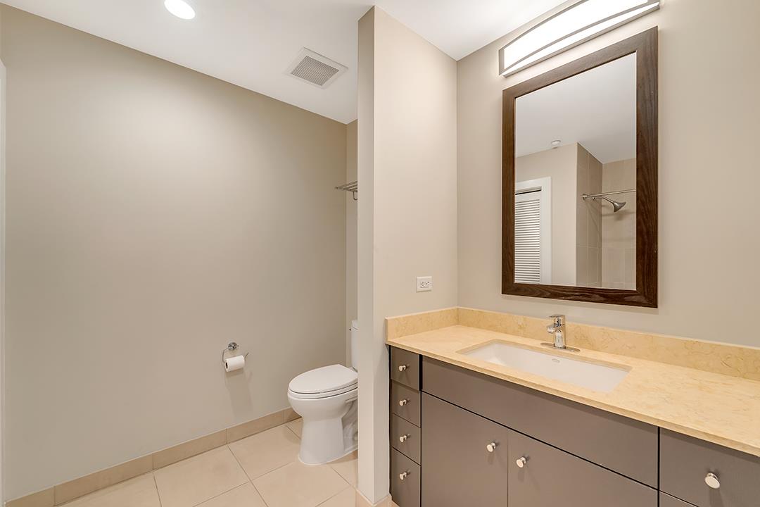 Detail Gallery Image 9 of 27 For 585 9th St #407,  Oakland,  CA 94607 - 2 Beds | 2 Baths