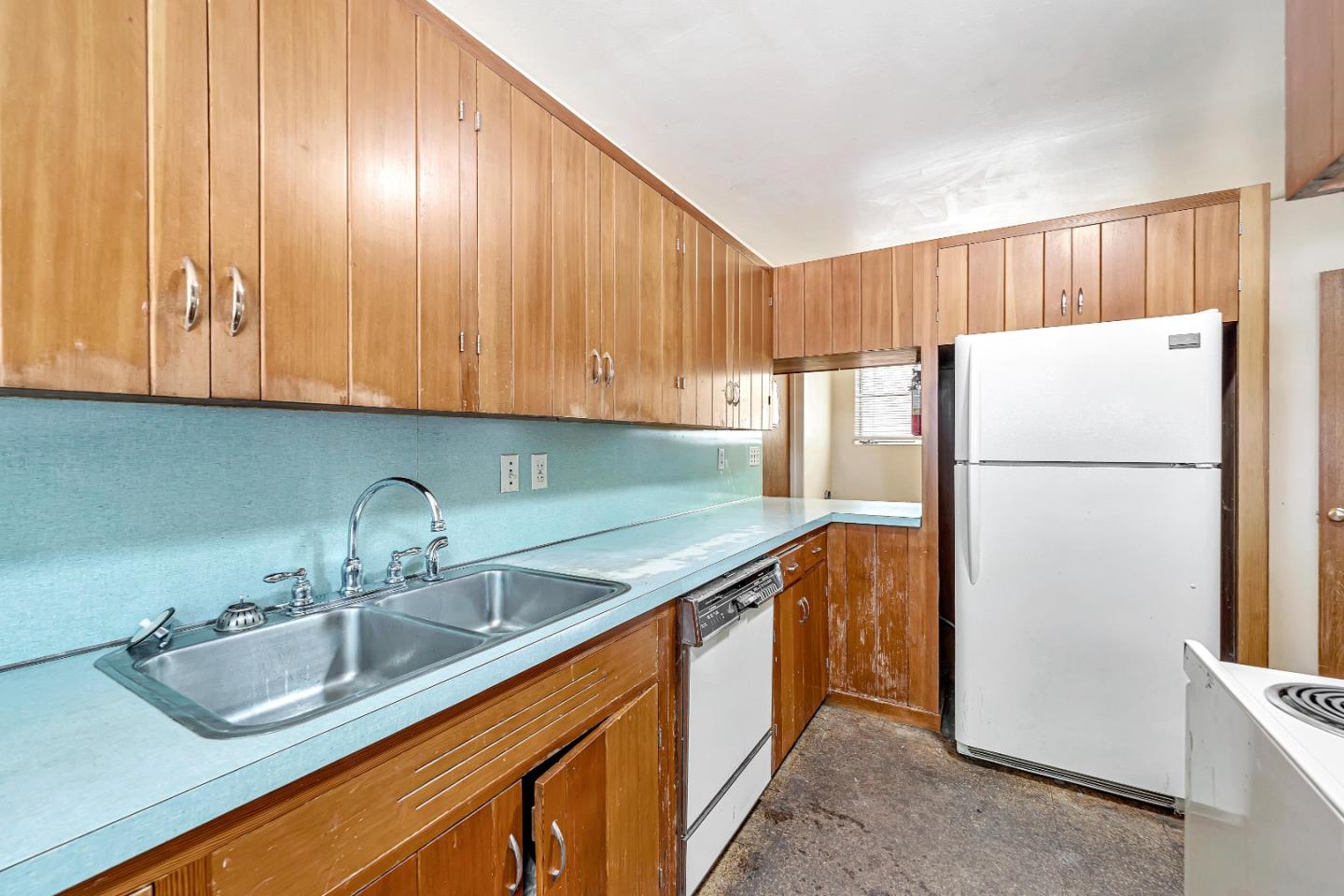 Detail Gallery Image 16 of 56 For 24985 Oneonta Dr, Los Altos Hills,  CA 94022 - 3 Beds | 1/1 Baths