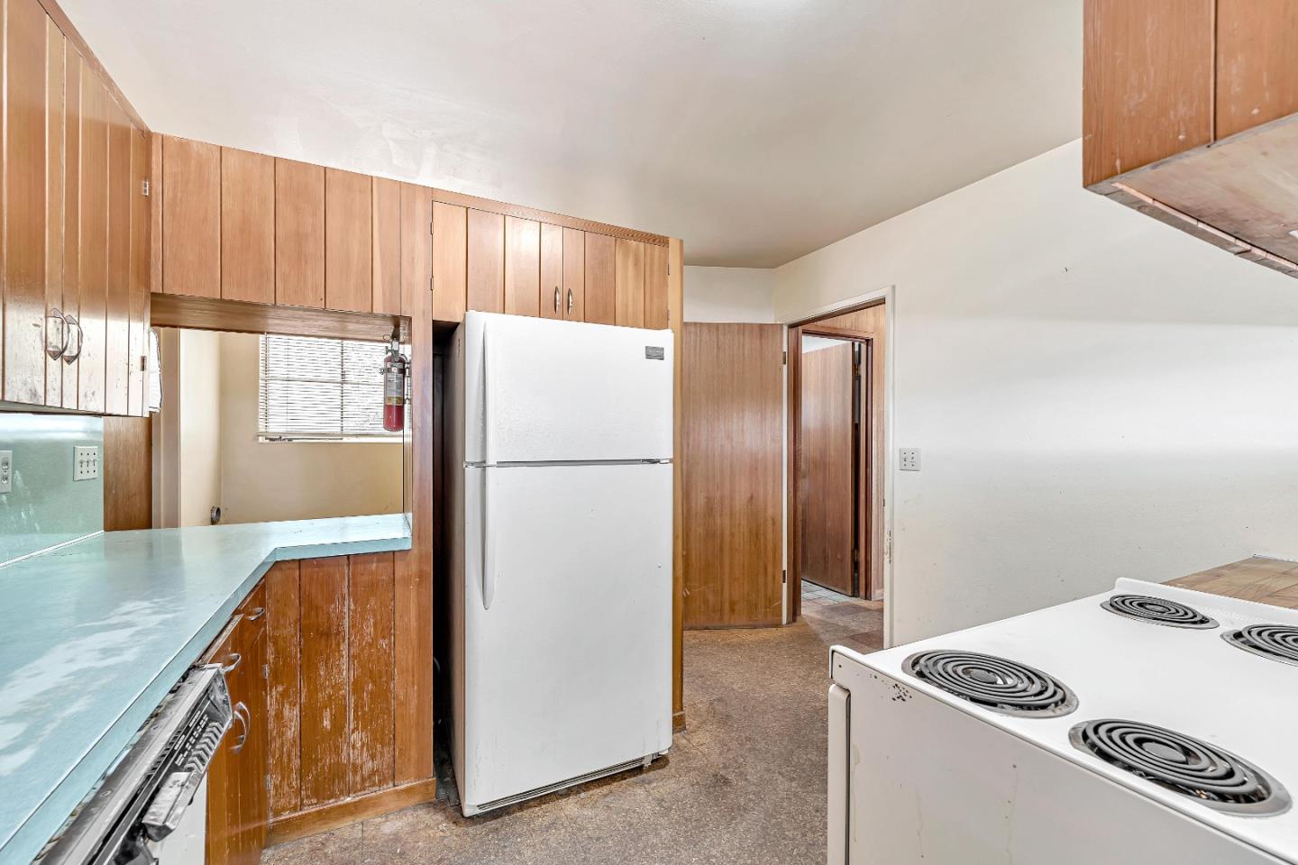 Detail Gallery Image 17 of 56 For 24985 Oneonta Dr, Los Altos Hills,  CA 94022 - 3 Beds | 1/1 Baths