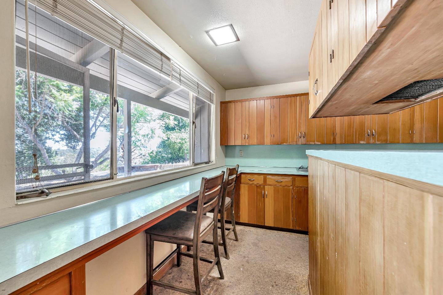 Detail Gallery Image 19 of 56 For 24985 Oneonta Dr, Los Altos Hills,  CA 94022 - 3 Beds | 1/1 Baths