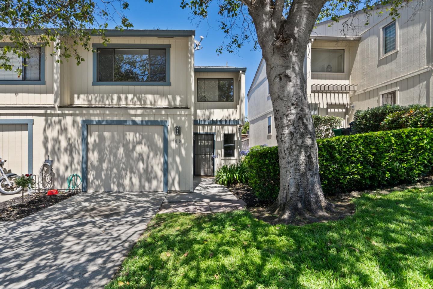 Detail Gallery Image 1 of 1 For 180 Terry Loop, Watsonville,  CA 95076 - 3 Beds | 2/1 Baths