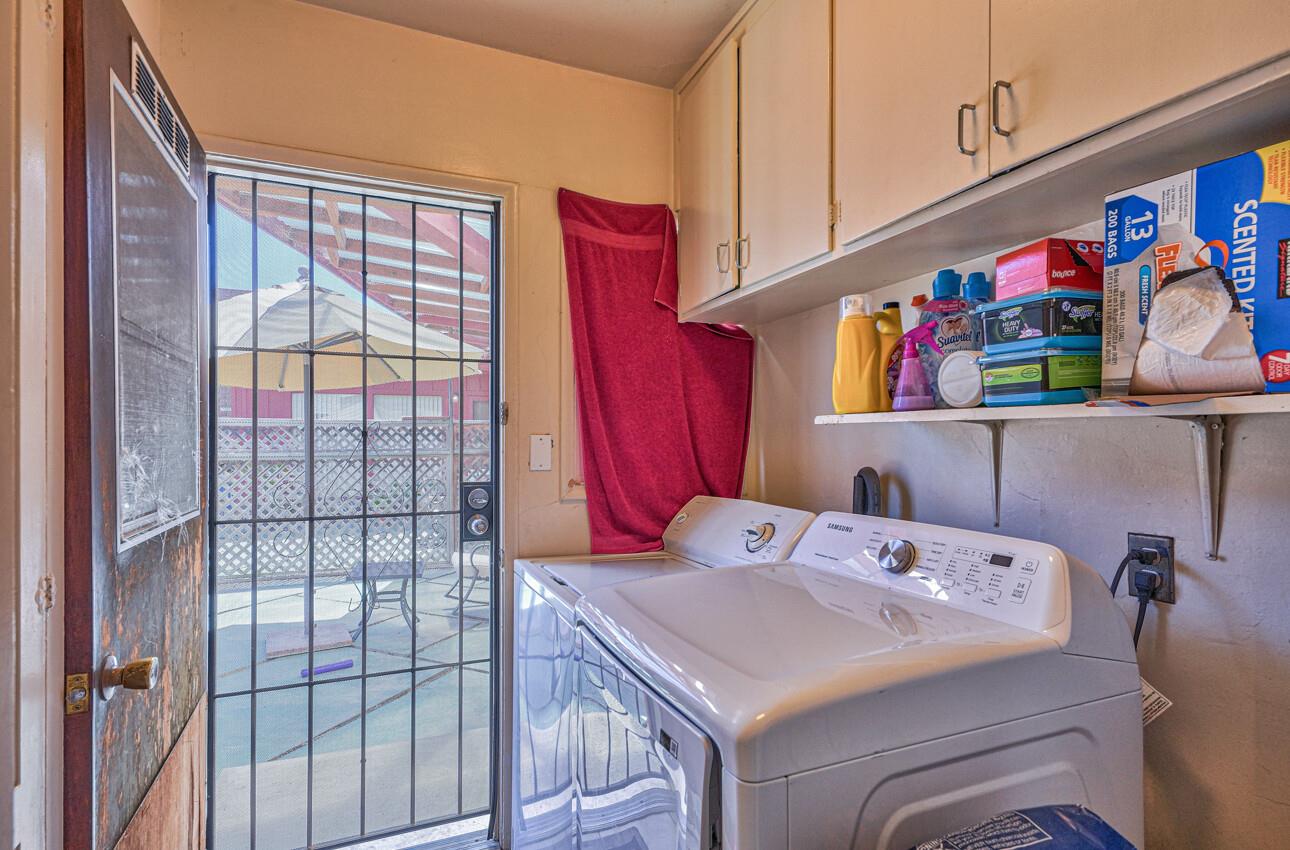 Detail Gallery Image 20 of 37 For 339 Central Ave a and B,  Salinas,  CA 93901 - 3 Beds | 2 Baths