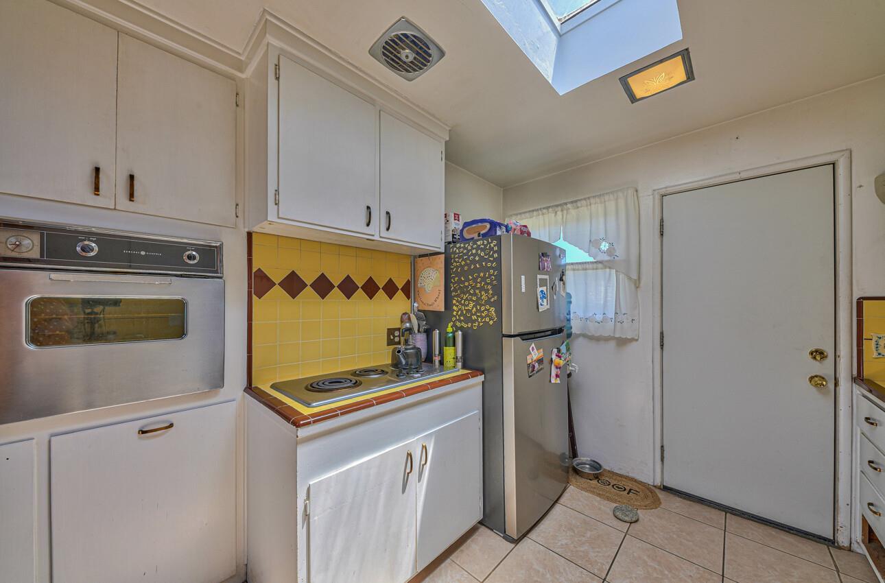 Detail Gallery Image 30 of 37 For 339 Central Ave a and B,  Salinas,  CA 93901 - 3 Beds | 2 Baths