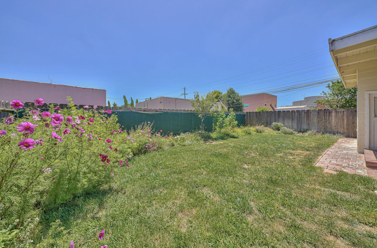 Detail Gallery Image 36 of 37 For 339 Central Ave a and B,  Salinas,  CA 93901 - 3 Beds | 2 Baths