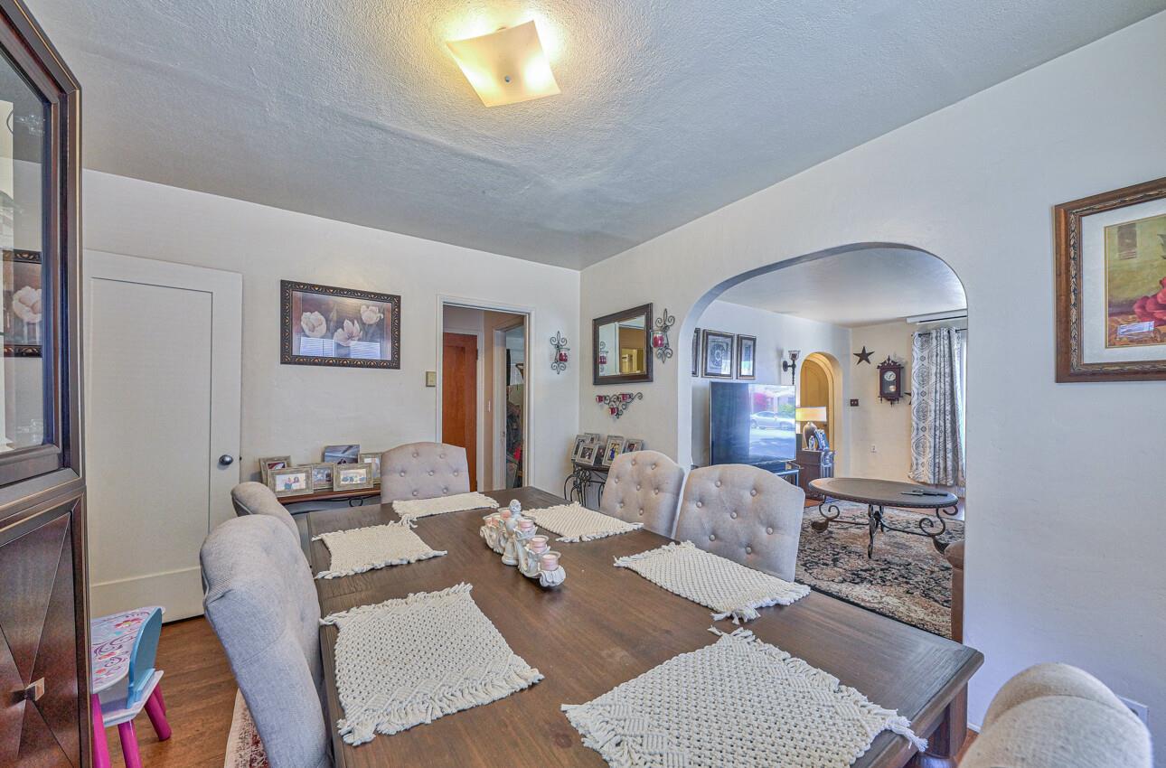 Detail Gallery Image 7 of 37 For 339 Central Ave a and B,  Salinas,  CA 93901 - 3 Beds | 2 Baths