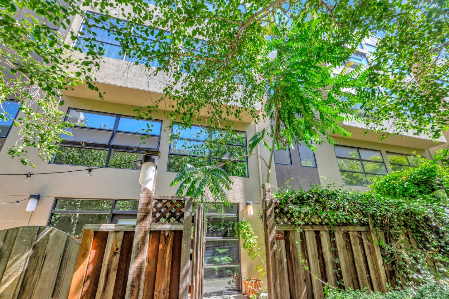 Detail Gallery Image 1 of 1 For 400 N 1st St #106,  San Jose,  CA 95112 - 1 Beds | 1/1 Baths