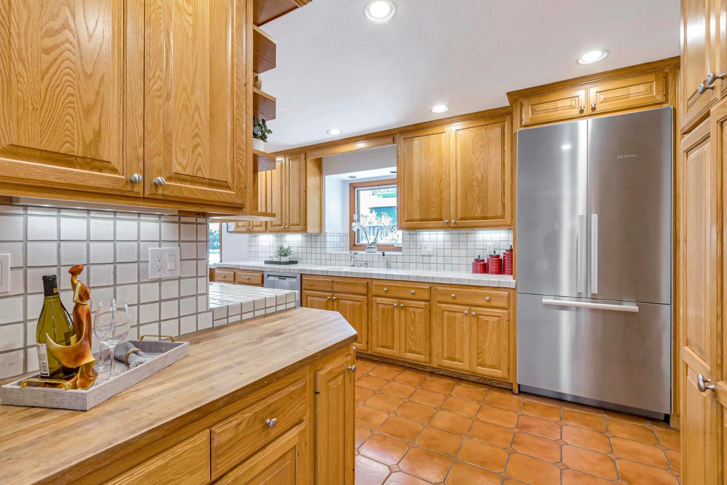 Detail Gallery Image 14 of 39 For 18001 Arlee Dr, Monte Sereno,  CA 95030 - 4 Beds | 2 Baths