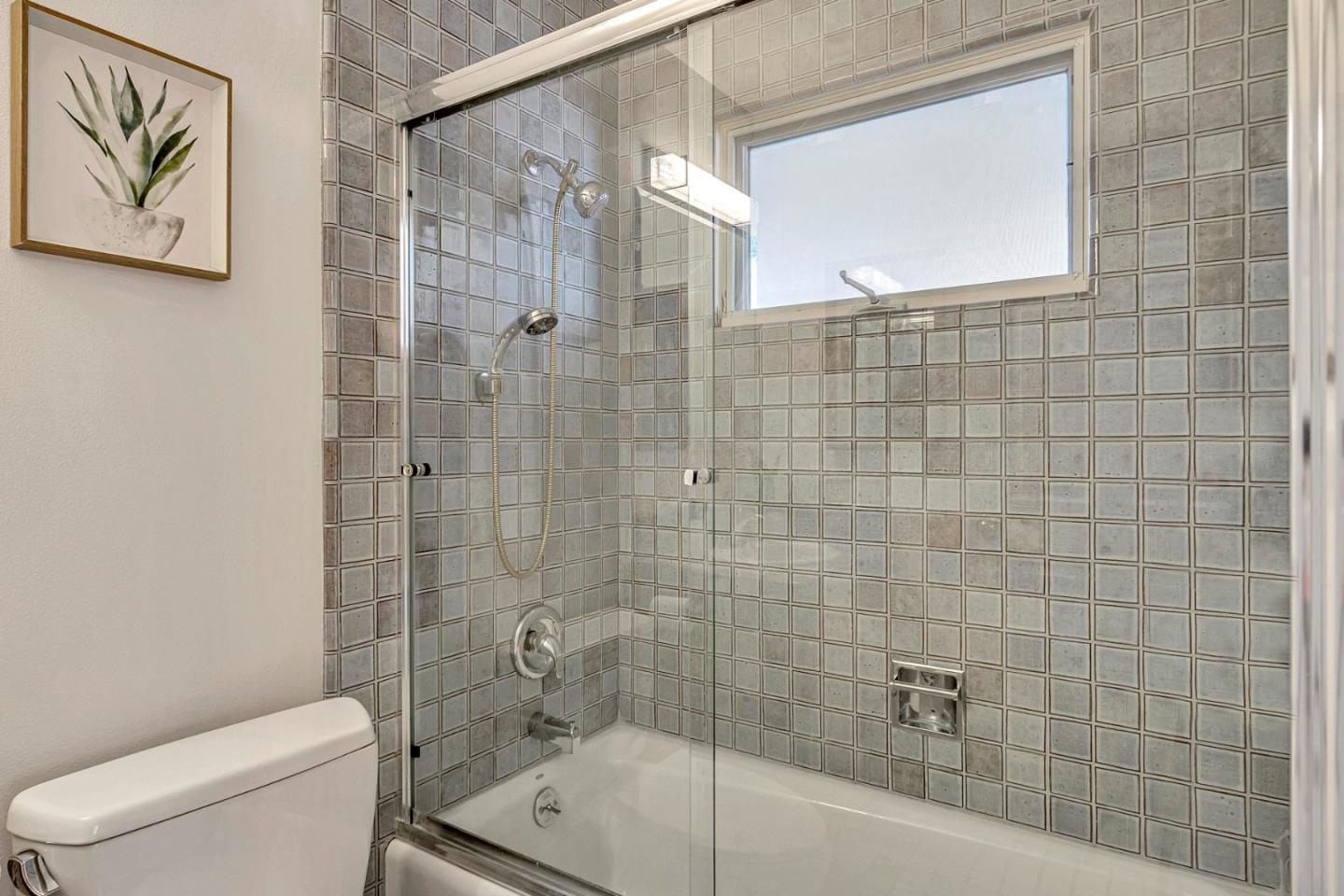 Detail Gallery Image 31 of 39 For 18001 Arlee Dr, Monte Sereno,  CA 95030 - 4 Beds | 2 Baths