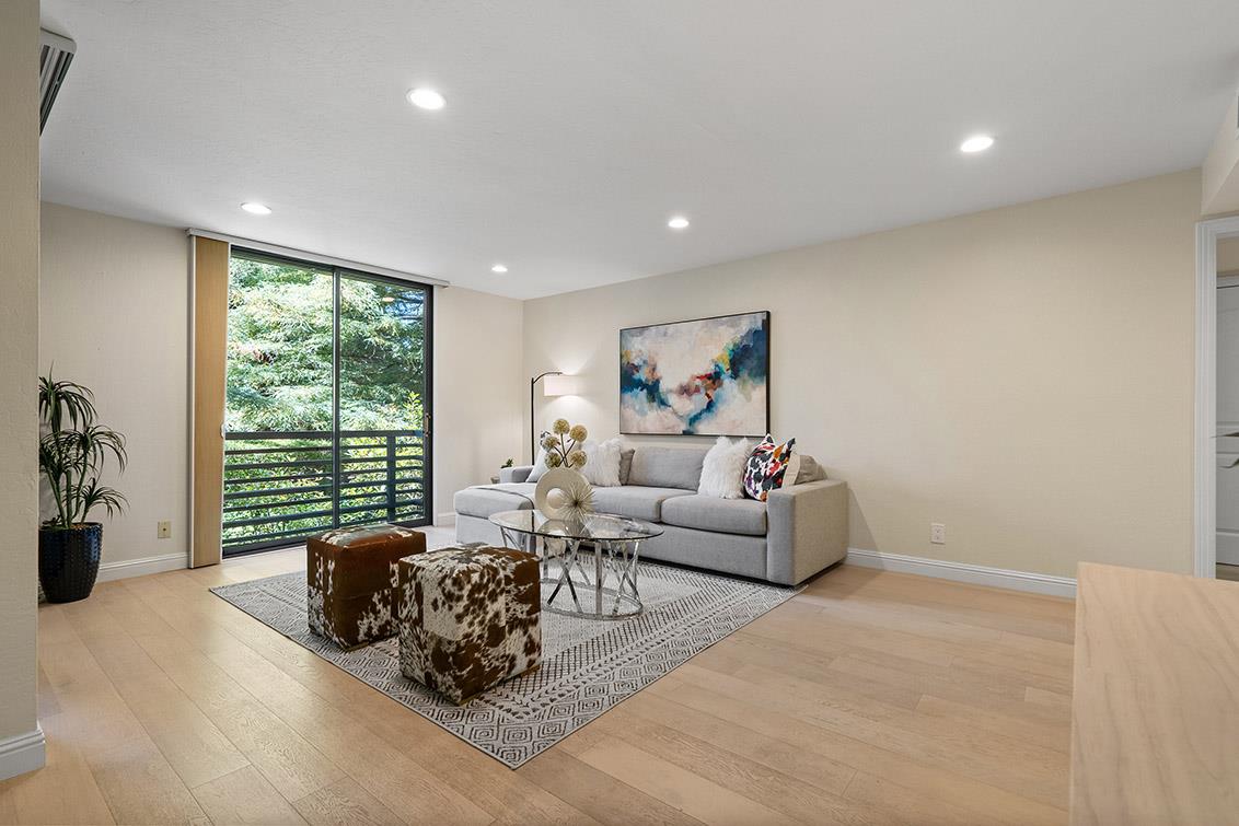 Detail Gallery Image 1 of 1 For 1100 Sharon Park Dr #2,  Menlo Park,  CA 94025 - 2 Beds | 2 Baths