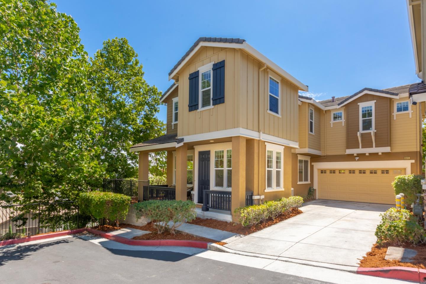 Detail Gallery Image 1 of 1 For 8840 Acorn Way, Gilroy,  CA 95020 - 4 Beds | 2/1 Baths