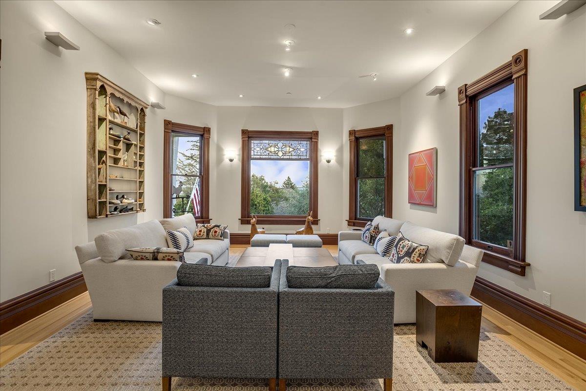 Detail Gallery Image 22 of 92 For 54 Chestnut Ave, Los Gatos,  CA 95030 - 5 Beds | 4/1 Baths