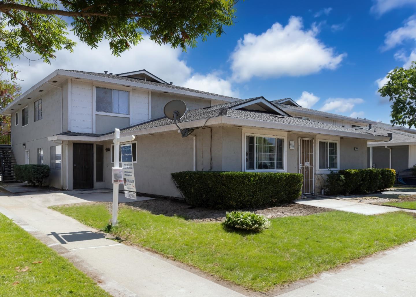 Detail Gallery Image 1 of 1 For 5486 Spinnaker Walkway #2,  San Jose,  CA 95123 - 2 Beds | 1 Baths